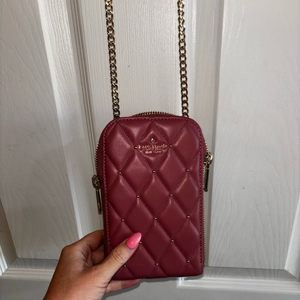 Kate Spade Quilted Chain Strap phone crossbody in Pomegranate 💗